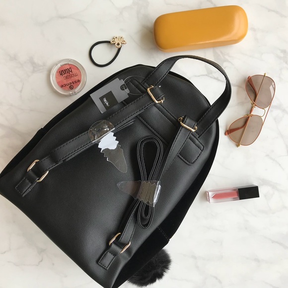 ๐ SALE Black Faux Velvet Backpack NWT - Picture 2 of 5